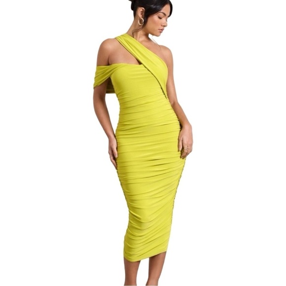 Club L London Dresses & Skirts - Club L London Rouched Lime green Asymetric Shoulder Midi Dress Size Us 4 NWT
